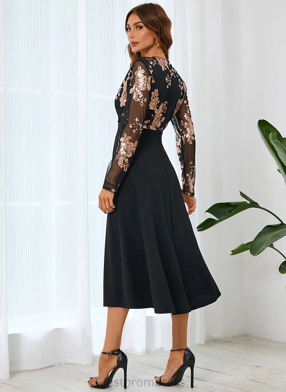 A-line Chelsea Dresses Elegant Midi Blends Long Sequins V-Neck Club Dresses Cotton Sleeves