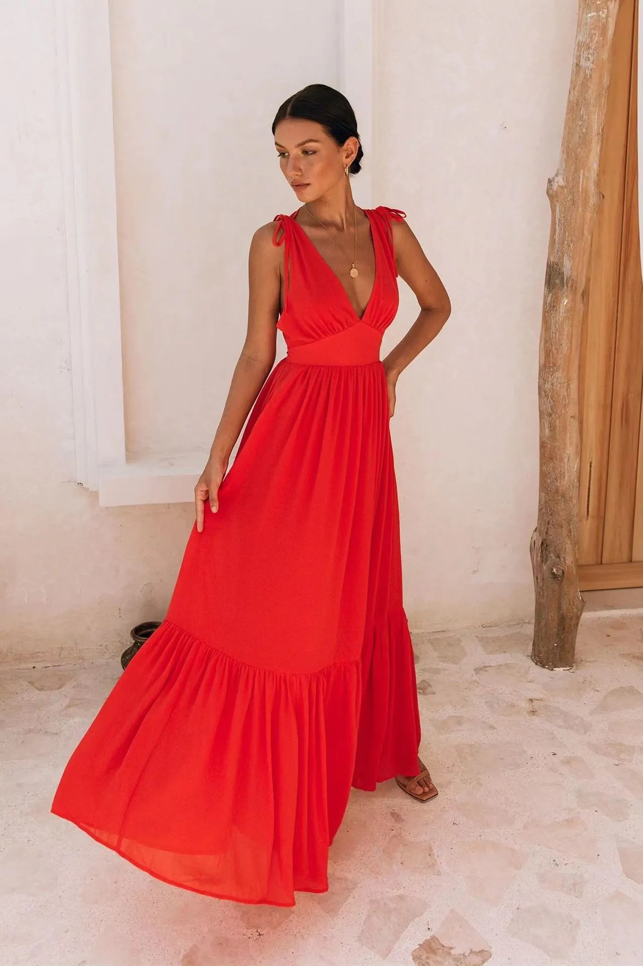 Elegant V-neck Pleated Waist Swing Dress