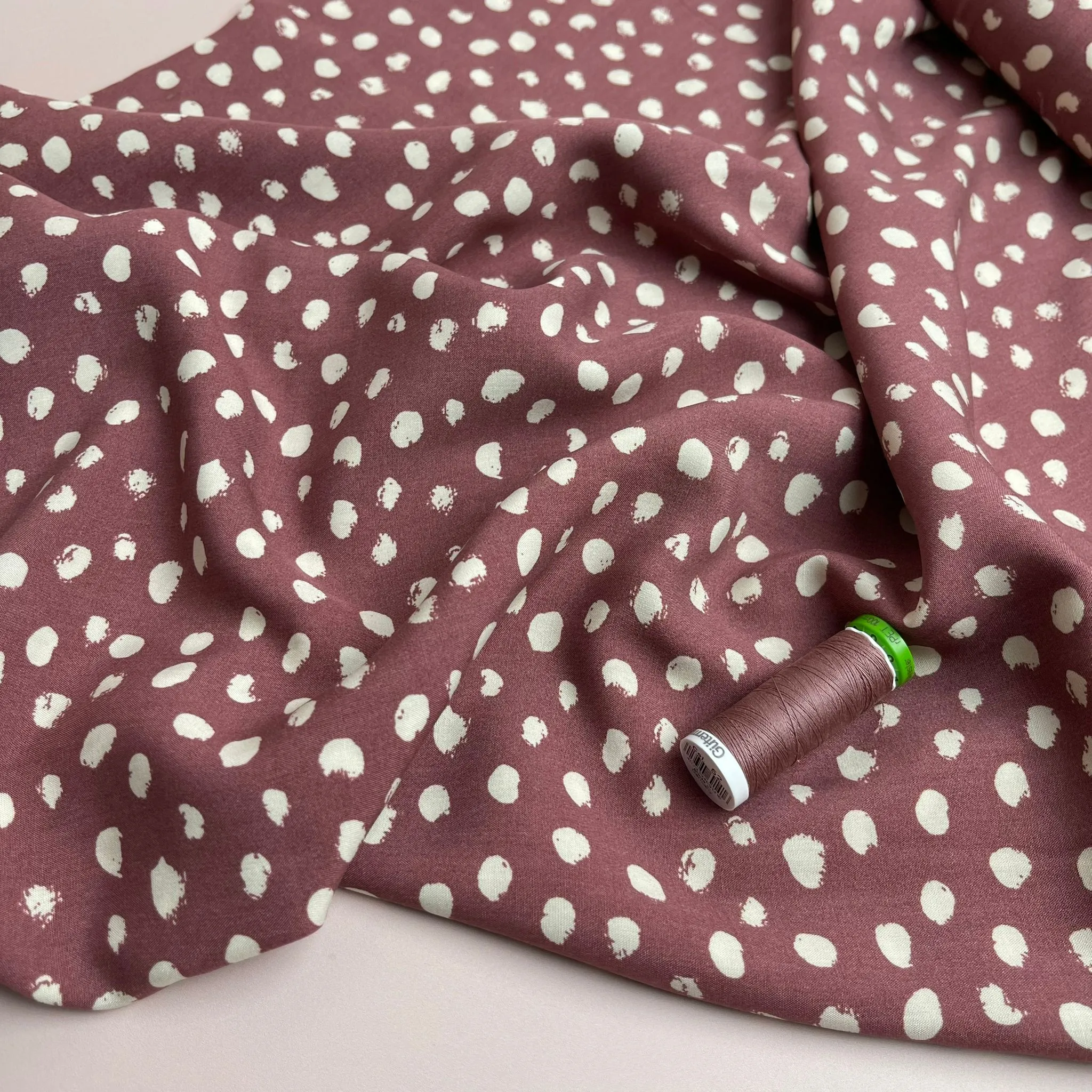 REMNANT 0.89 Metre - Abstract Dots on Mauve Viscose Fabric