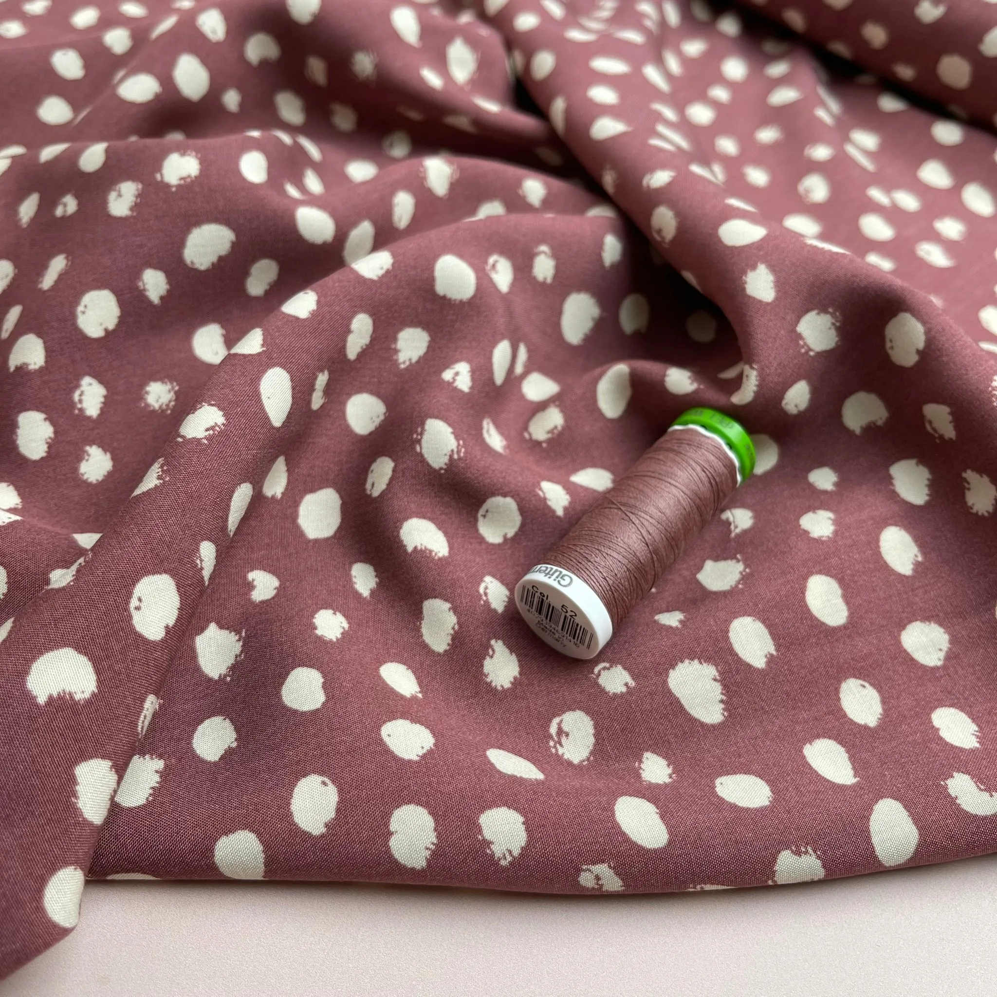 REMNANT 0.89 Metre - Abstract Dots on Mauve Viscose Fabric