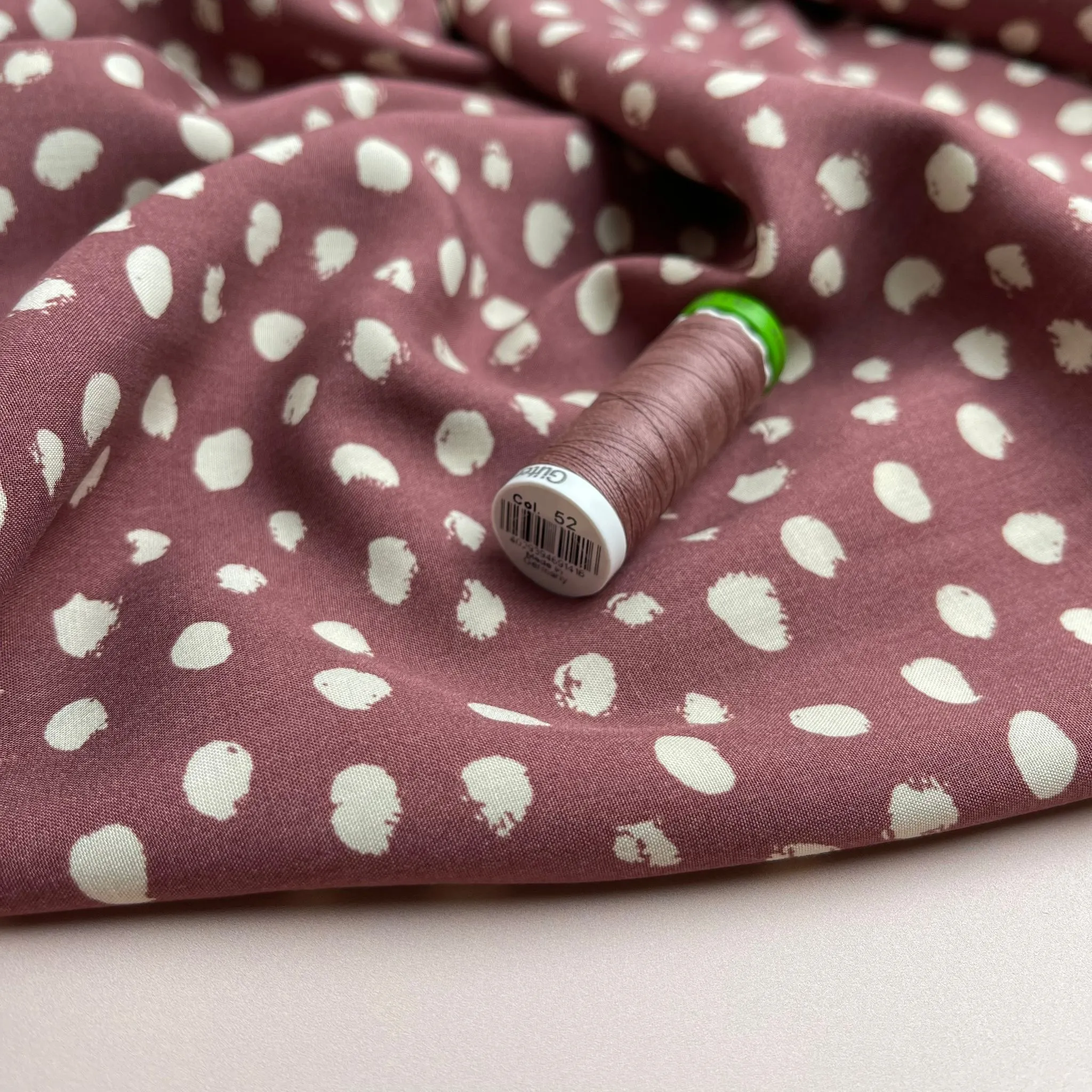 REMNANT 0.89 Metre - Abstract Dots on Mauve Viscose Fabric