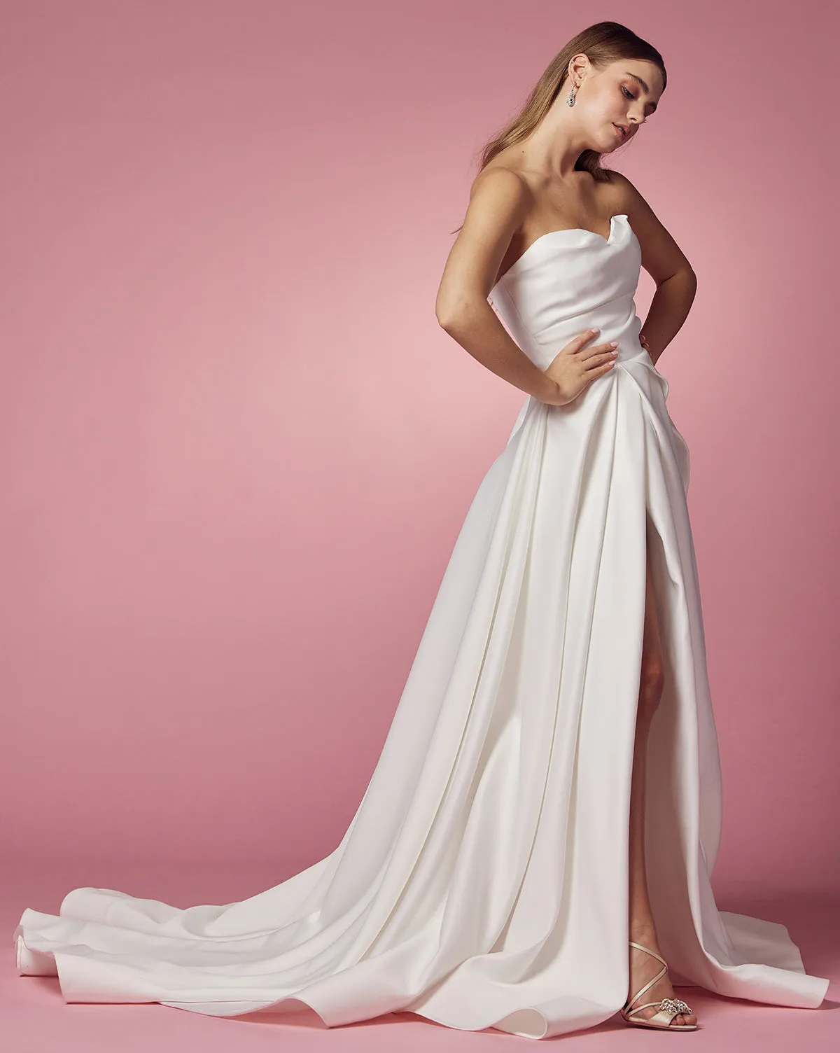 Strapless High Slit A-Line Wedding Gown_JW938